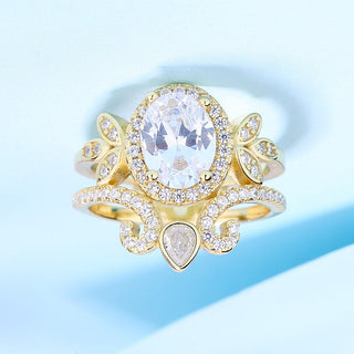 Sterling Silver Quaint Engagement Ring with crystals from Swarovski