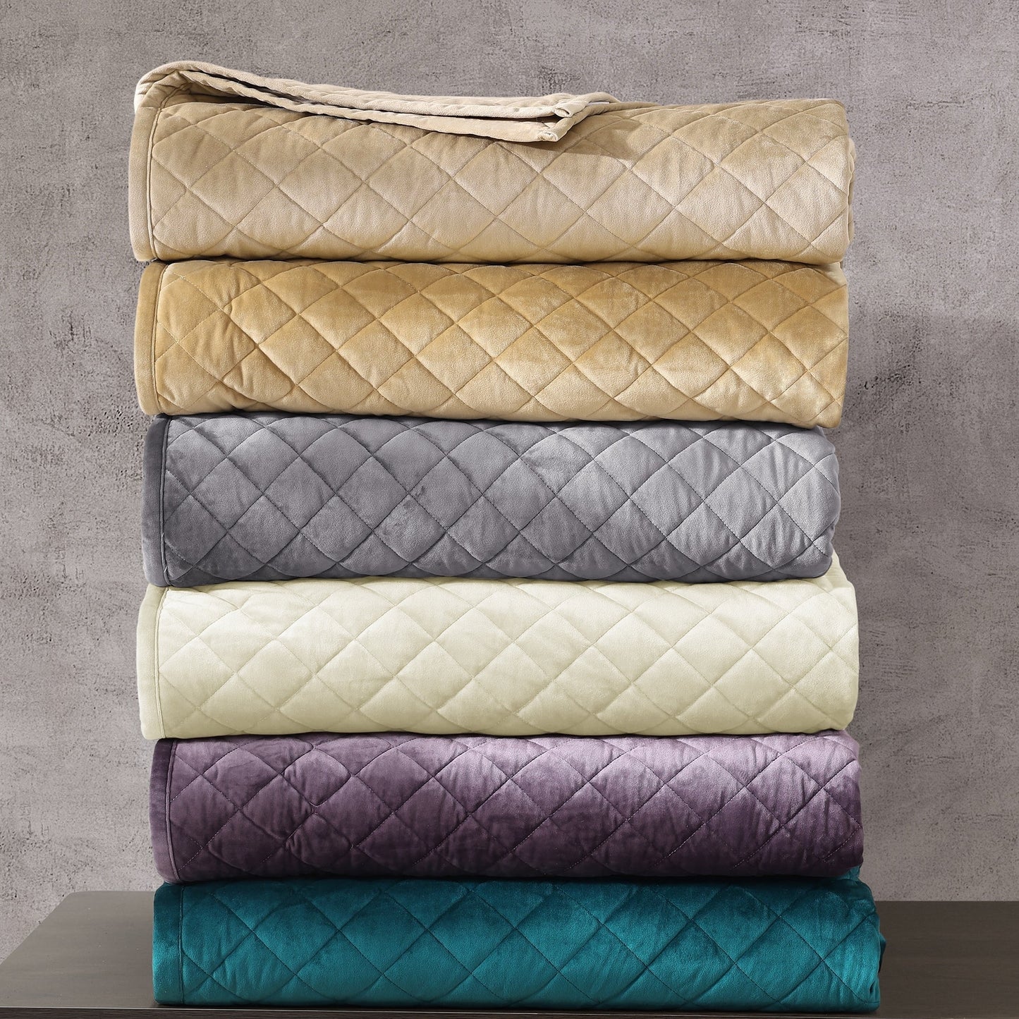 HiEnd Accents Velvet Diamond 6 Piece Quilt Set with Pillow Shams, Gold Color
