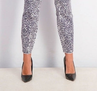 INC International Concepts Women's ncessential Leopard-Print Curvy-Fit Skinny Jeans Blue Size 2