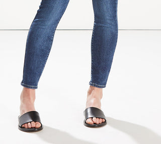 Levi's Women's 711 Skinny Ankle Jeans Dark Blue Size 25W