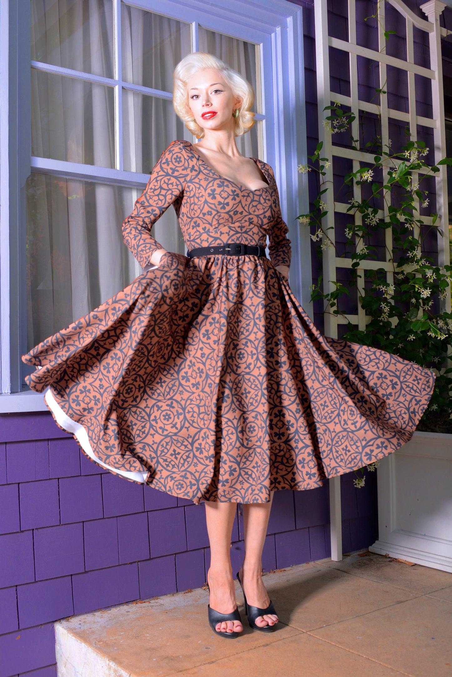 Priscilla Swing Dress in Gold and Black Medallions Print Stretch Twill | Laura Byrnes & Hope Johnstun