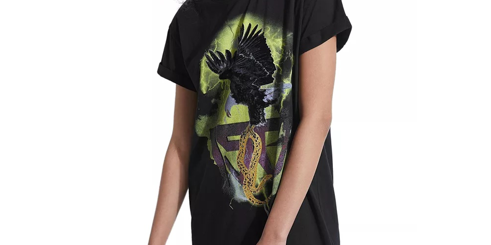 Guess Women's Graphic-Print Cotton Longline T-Shirt Black Size X-Small