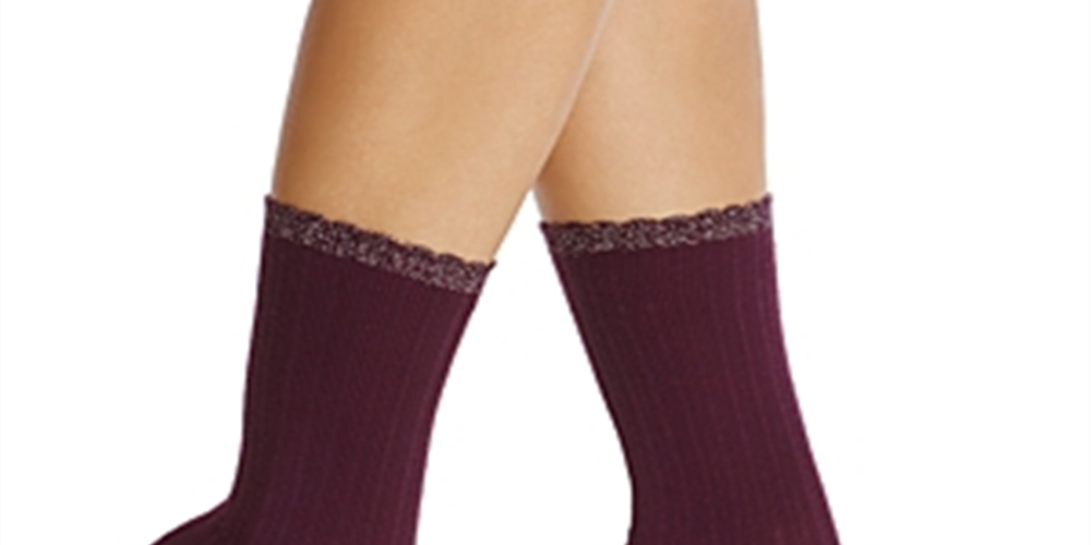 Hue Women's Scalloped Pointelle Crew Socks Burgundy One Size