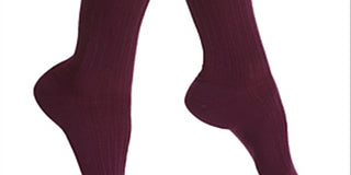 Hue Women's Scalloped Pointelle Crew Socks Burgundy One Size