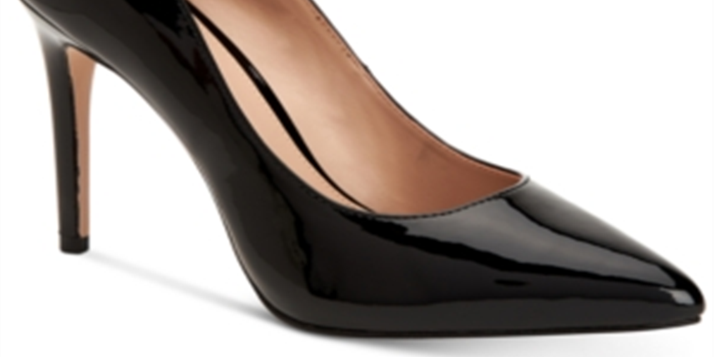 BCBGeneration Women's Heidi Smooth Patent Leather Pump Black Size 6 M