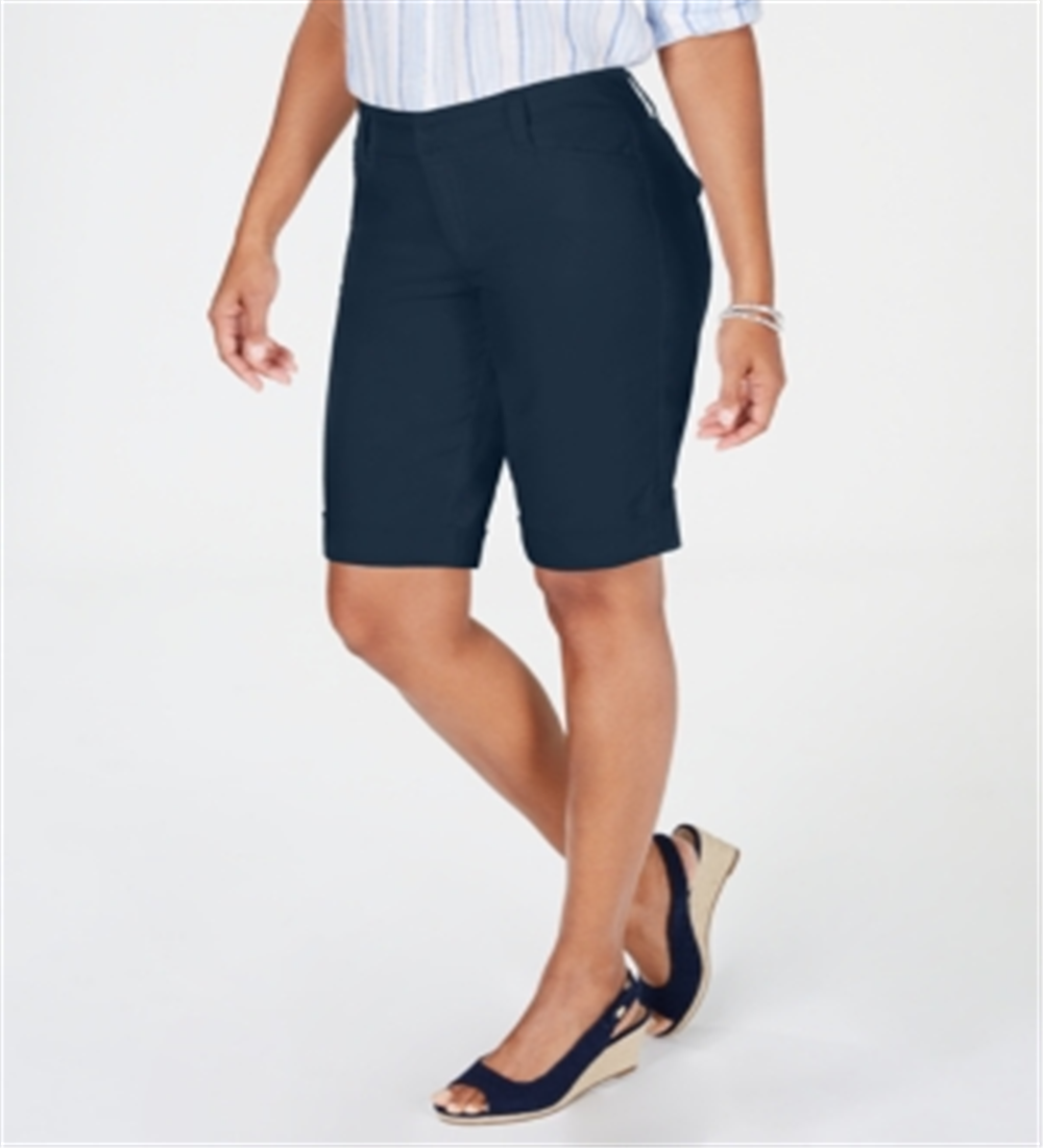 Charter Club Women's Pocketed Zippered Shorts Size 6 Blue Size 6