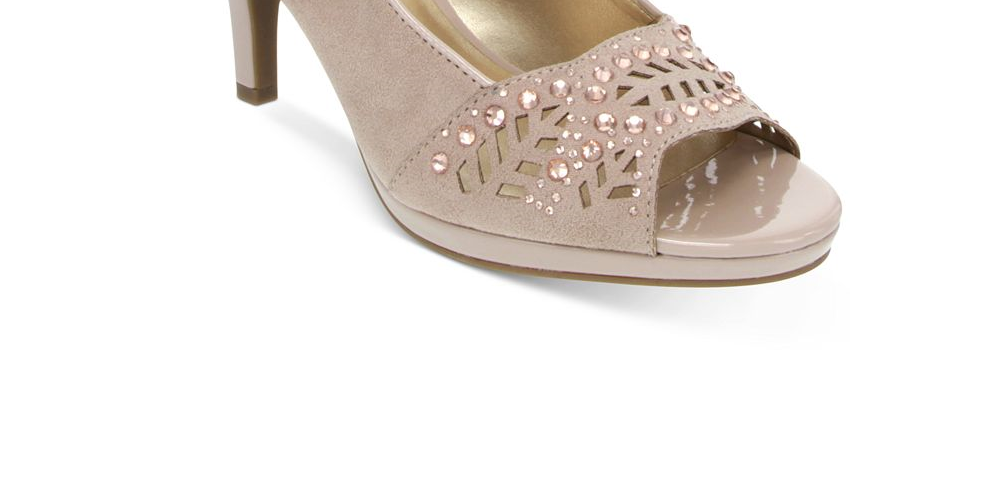 Karen Scott Women's Brookee Dress Heels Embossed Sling Back BeigeSize 7.5 W