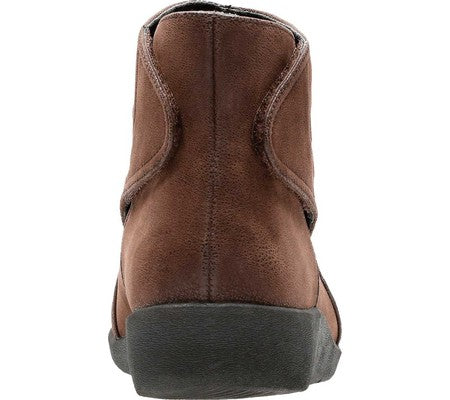 Clarks Women's Sillian Sway Bootie Brown Size 7.5 M