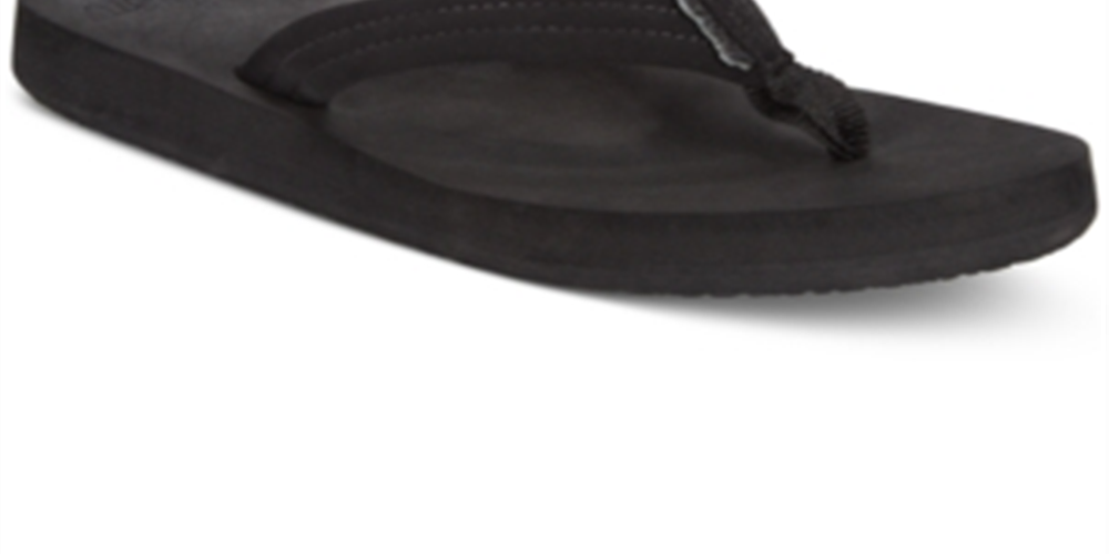 Reef Women's Cushion Breeze Flip-Flops  Shoes Black Size 5