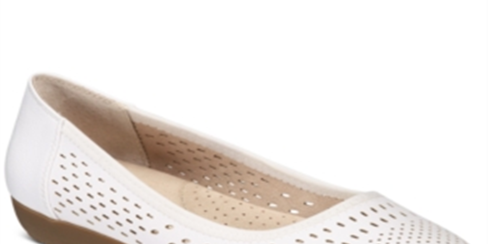 Women's Cliffs by White Mountain Carrie Flat White Size 8H