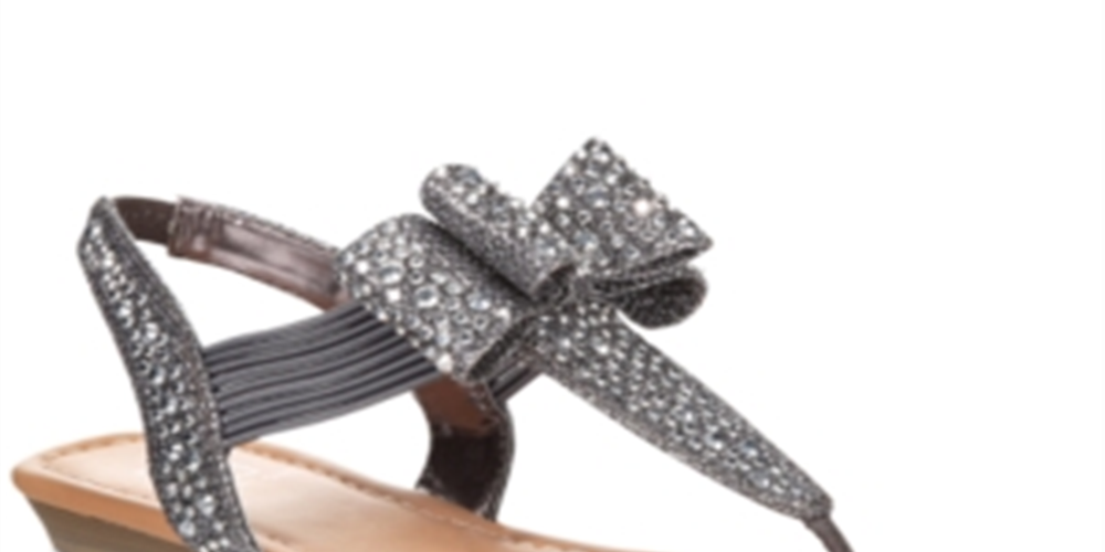 Material Girl Women's Shayleen Open Toe Casual T-Strap Sandals -Silver- Size 7.5 M