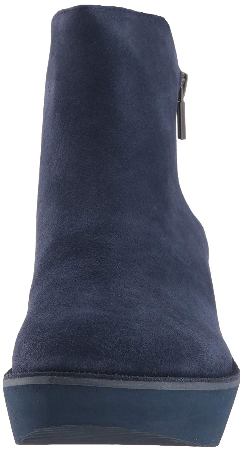 Kenneth Cole Reaction Women's Prime Leather Ankle Booties Blue Size 6 M