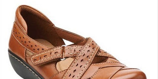 Clarks Women's Ashland Spin Shoes Brown Size -8.5 M