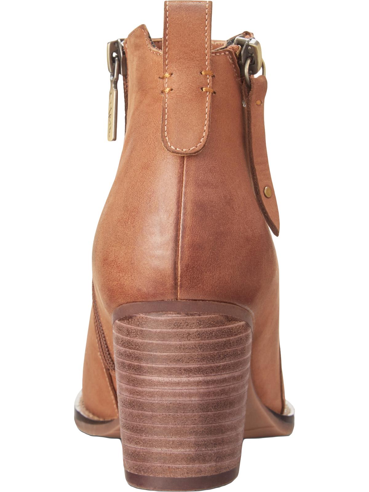 Aqua Women's Almond Toe Stacked Heel Zip up Leather Booties Brown Size 9.5 M