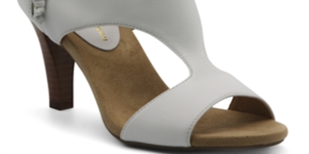 Adrienne Vittadini Women's Venus Leather Peep Toe Bootie White Size 7.5 M