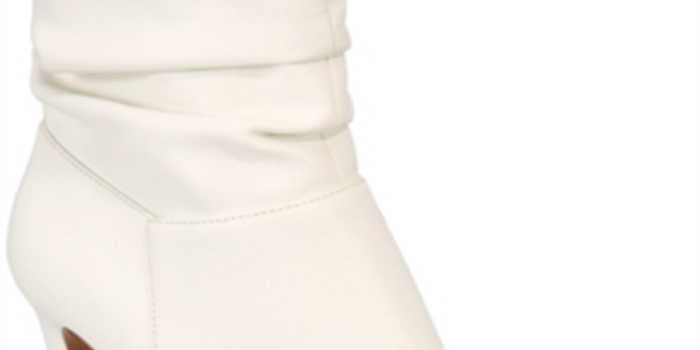 XoXo Women's Taniah Pointed Toe Ankle Fashion Boots White Size 11