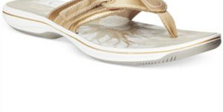 Clarks Women's Brinkley Jojo Flip flop Sandals  Gold  Size 11