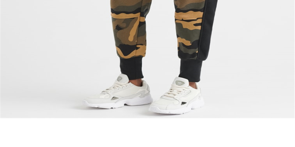 The North Face Women's Sweatpants Fitness Running Camo Green  Size Large