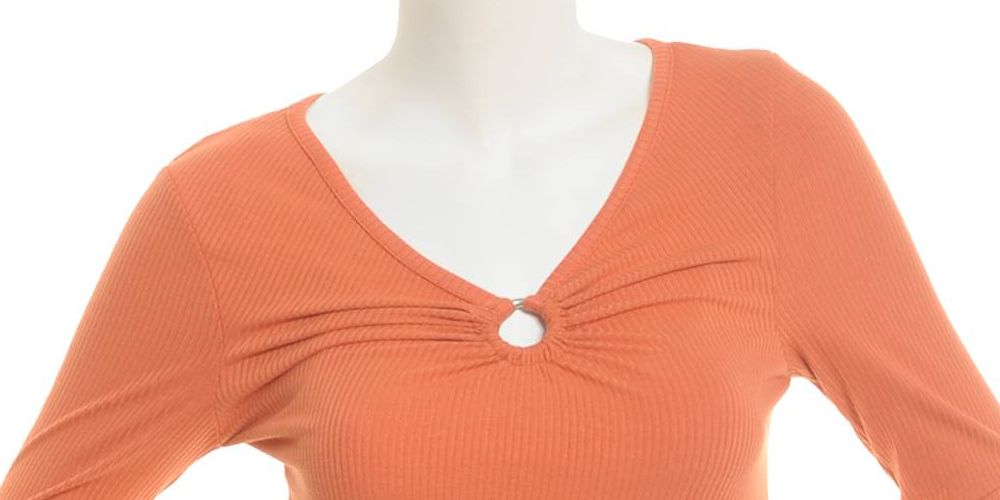 Almost Famous Juniors Ribbed Knit O-Ring Accent V-Neck Top Terracotta  Size Medium