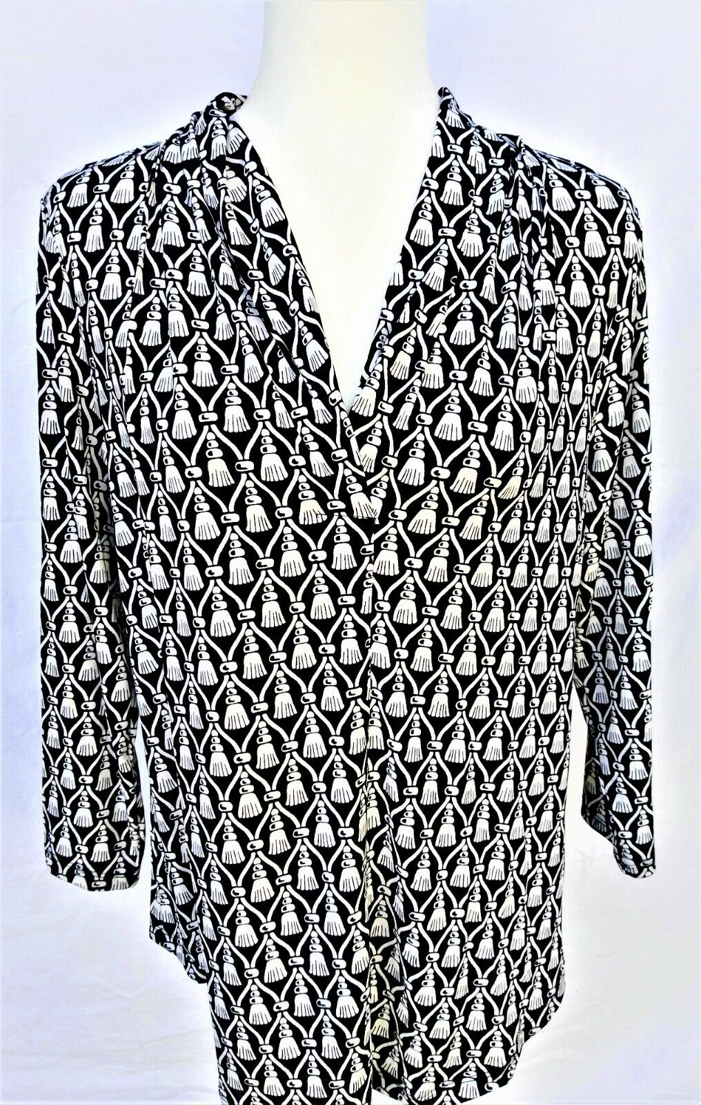 Charter Club Women's Printed V-Neck Top Blouse Black Size Medium