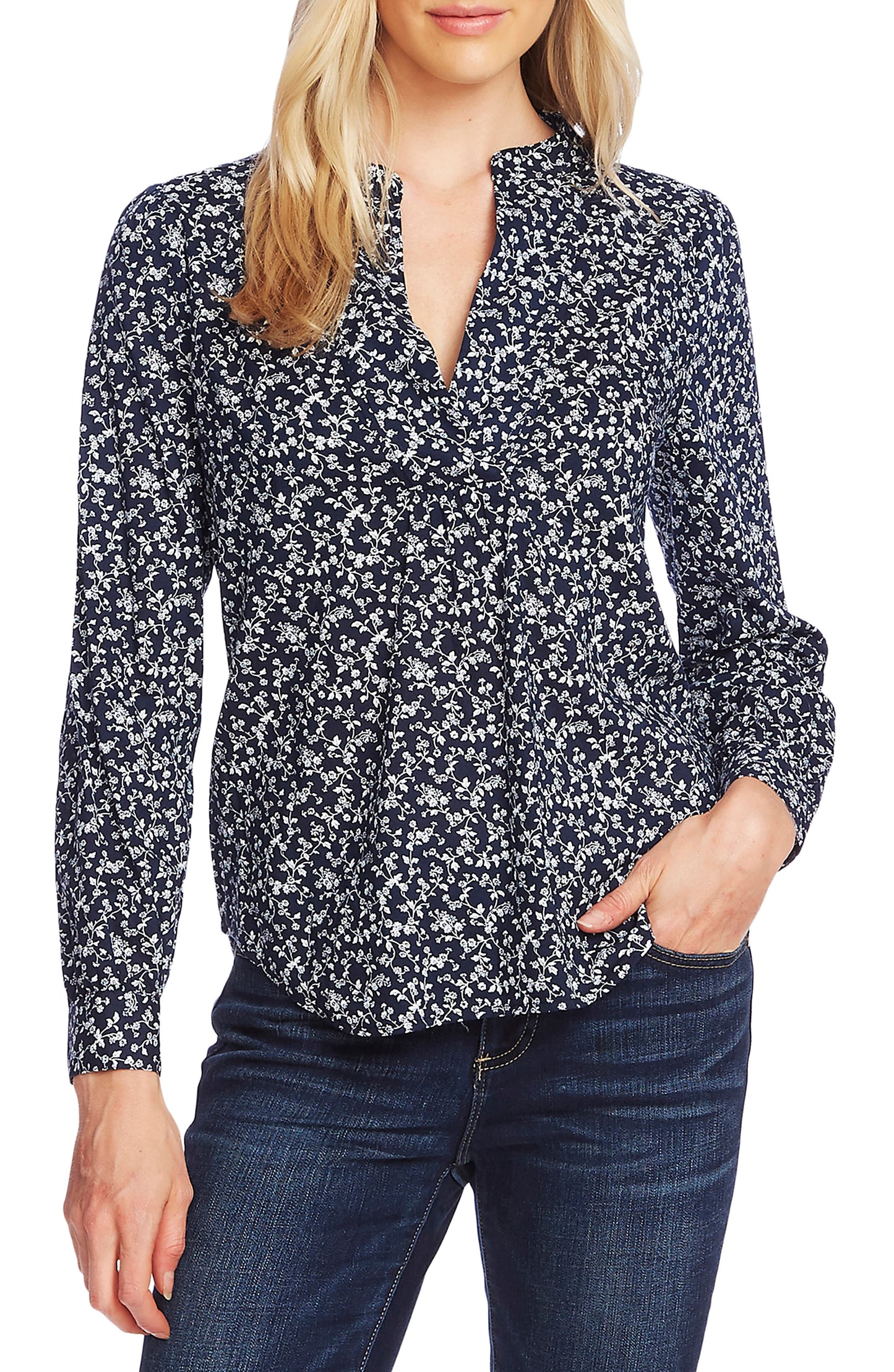 Vince Camuto Women's Long Sleeve Ditsy Vines Split Neck Blouse Blue Size Small