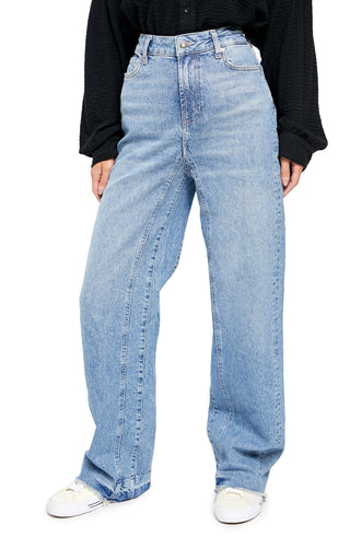 Free People Women's Relaxed Straight Slouch Jeans - Yucca Valley Indigo Blue Size 30