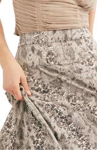 Free People Women's Printed Tea Length Pencil Skirt Gray Size 2
