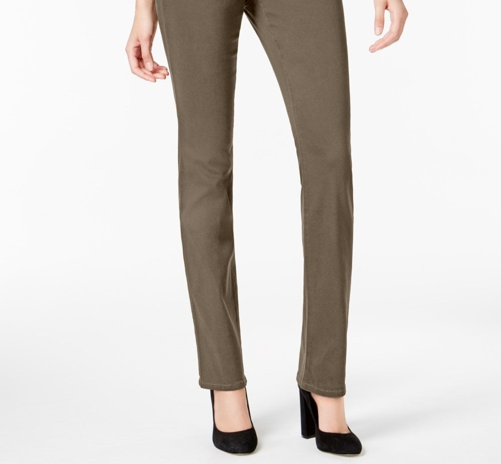 Style & Co Women's Tummy-Control Straight-Leg High-Rise Jeans Green Size 2S