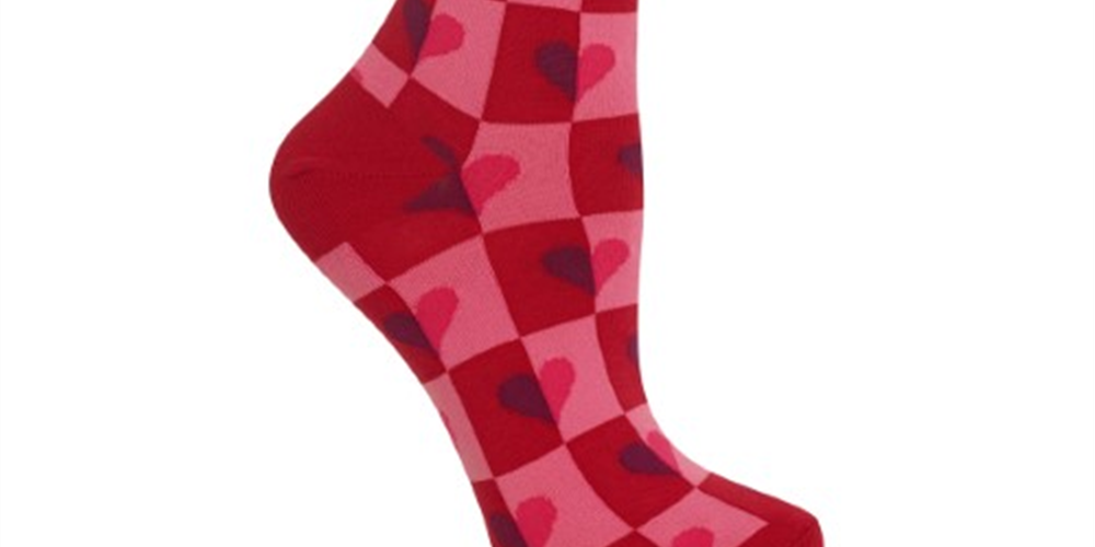 Hot Sox Women's Half Hearts Crew Socks Shoe Red Size 4-10.5