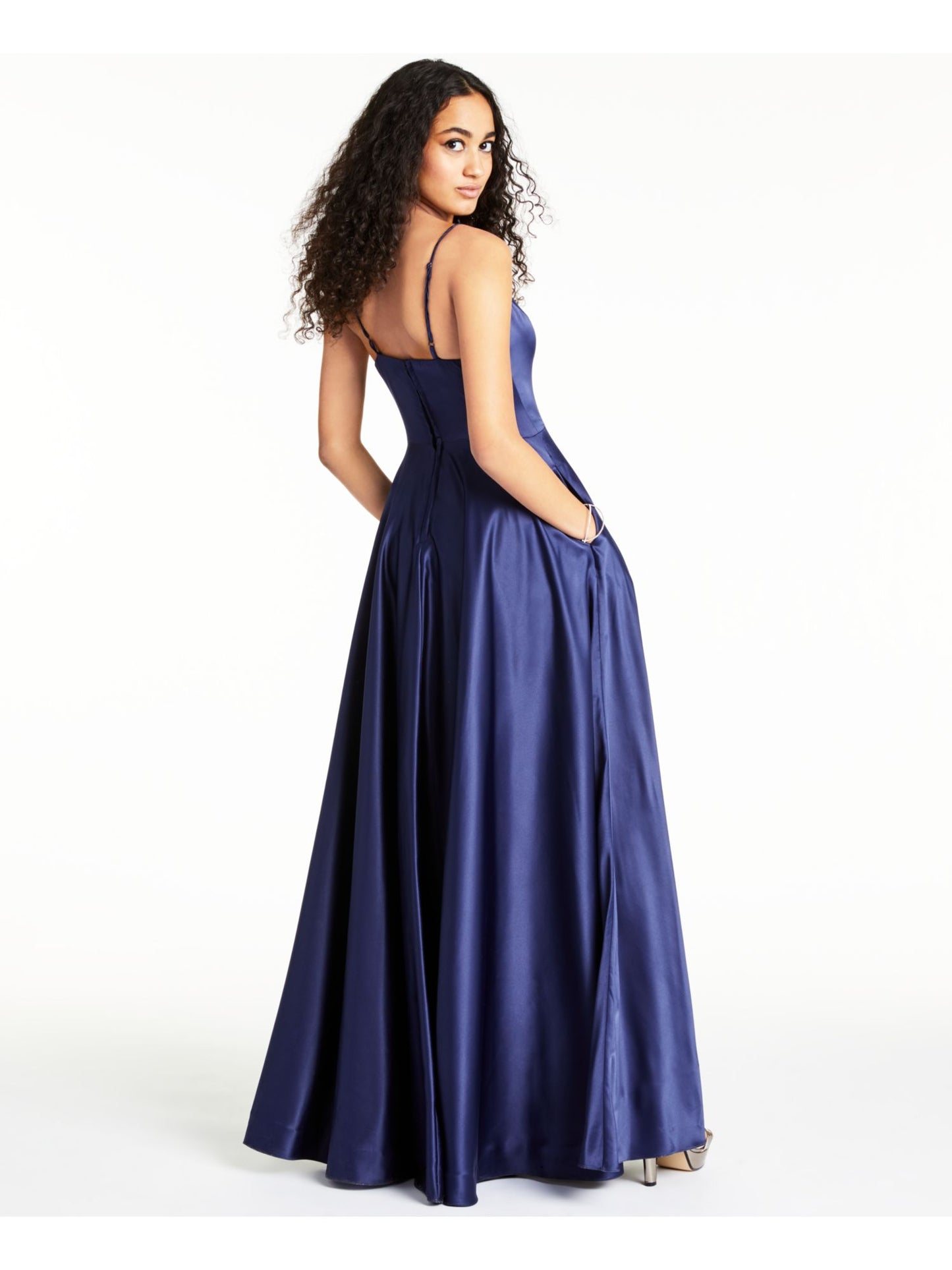 B. Darlin Women's V Neck Satin Gown Blue Size 11/12