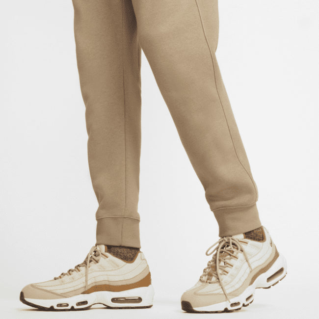 Nike Men's Sportswear Club Fleece Joggers Brown Size Medium