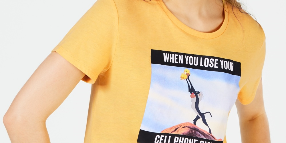 Disney Junior's Lion King Cell Signal T-Shirt Yellow Size Medium