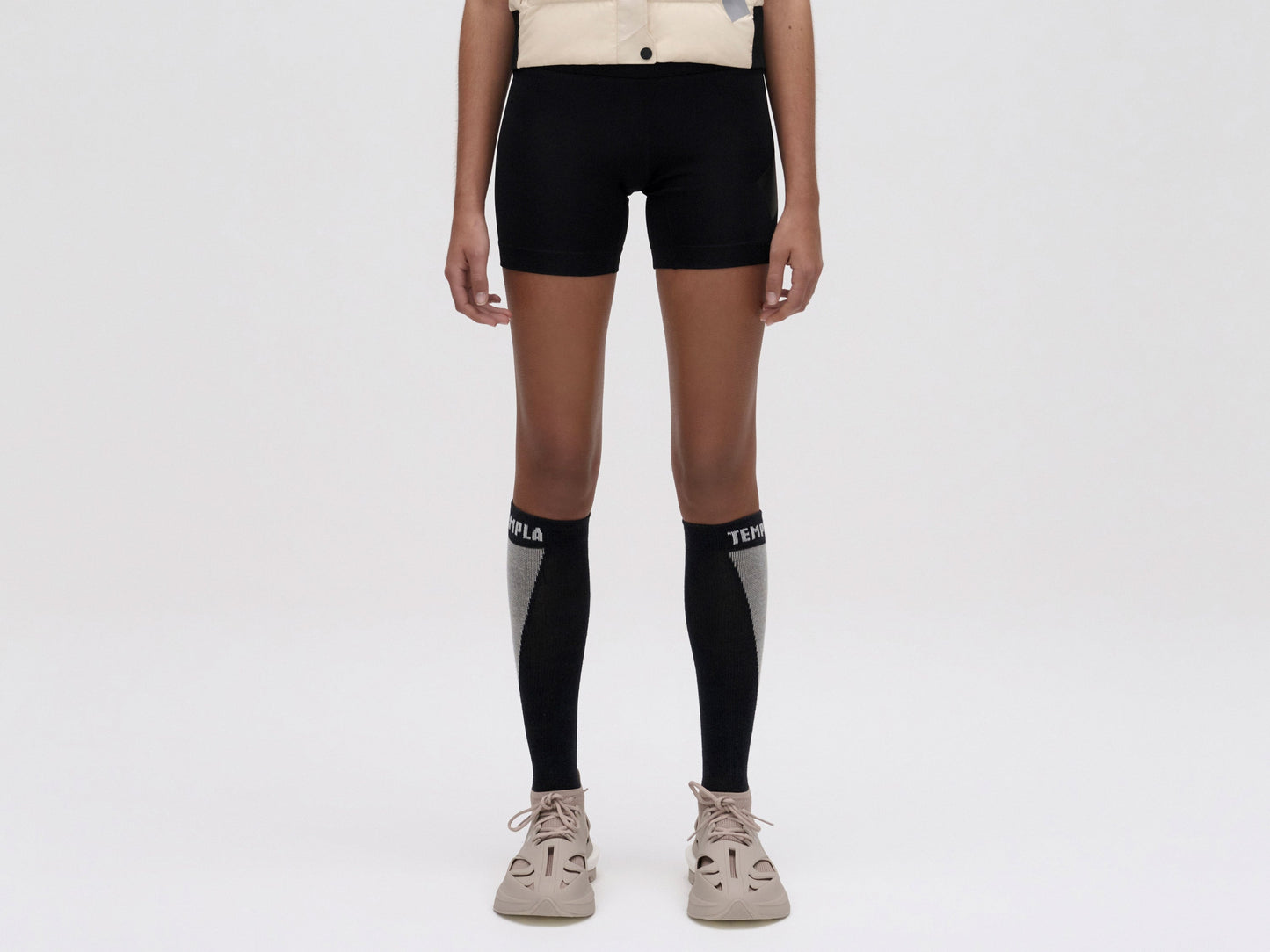 W.25 SHORTS - BLACK