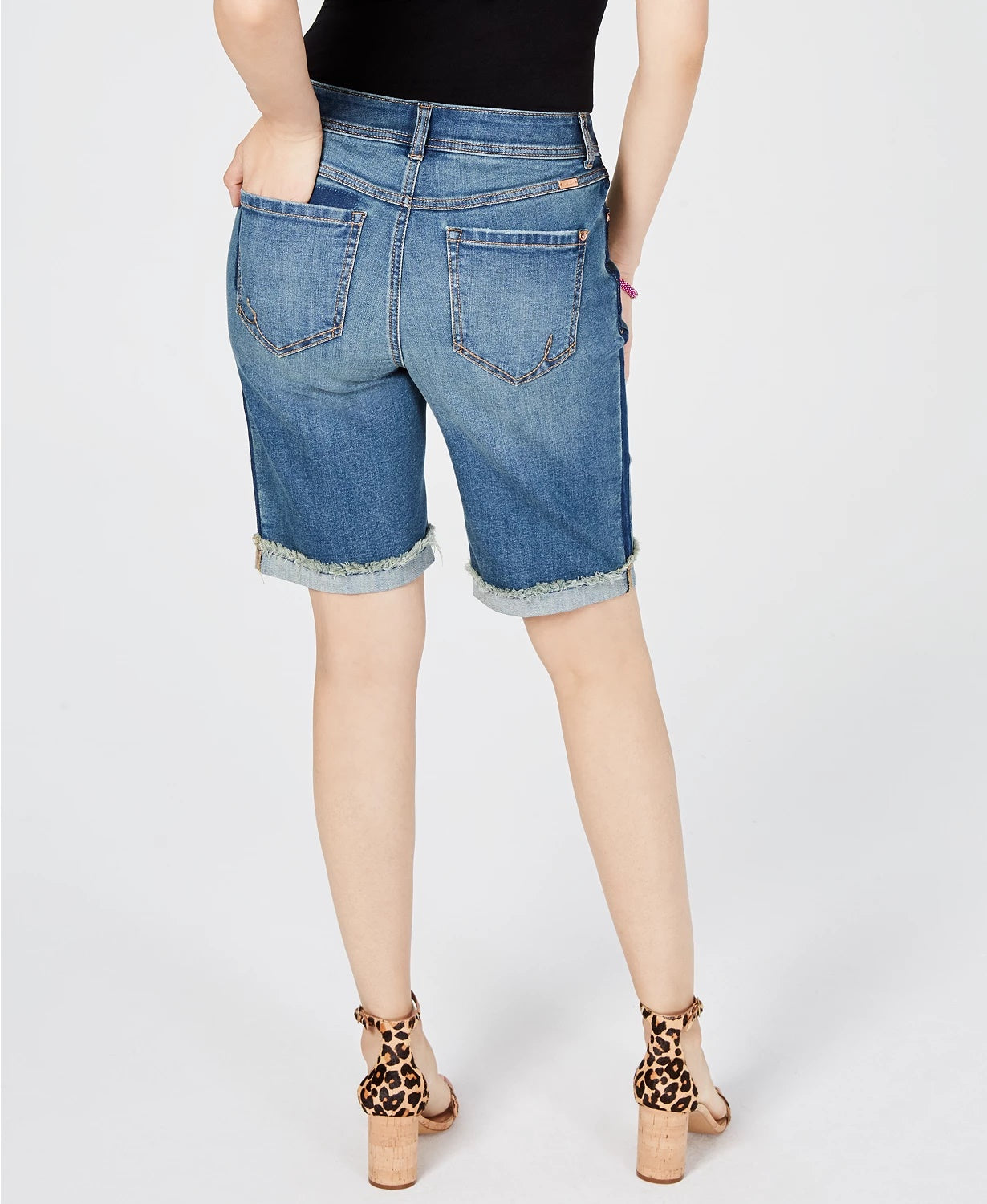 INC International Concepts Women's Curvy Fit Contrast Trim Cuffed Denim Shorts Navy Size 10