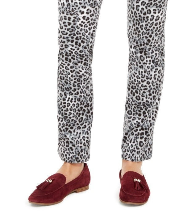 Charter Club Women's Animal Print Lexington Straight Leg Jeans White Size 8