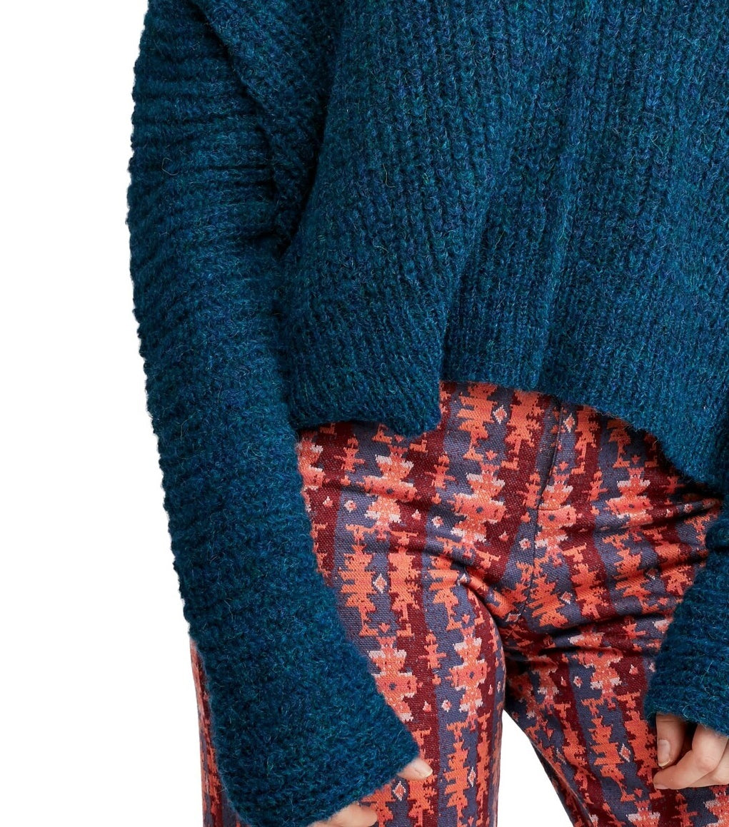 Free People Women's Blue Long Sleeve V Neck Sweater Blue Size Small