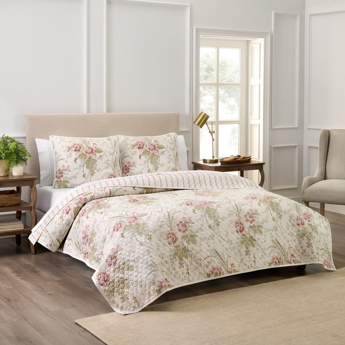 Waverly 100 Cotton Quilt Set