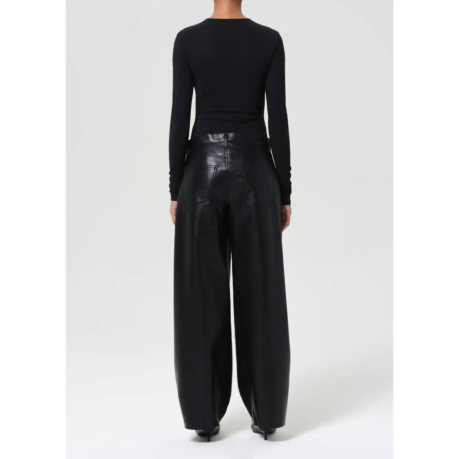 agolde-twist-baggy-jean