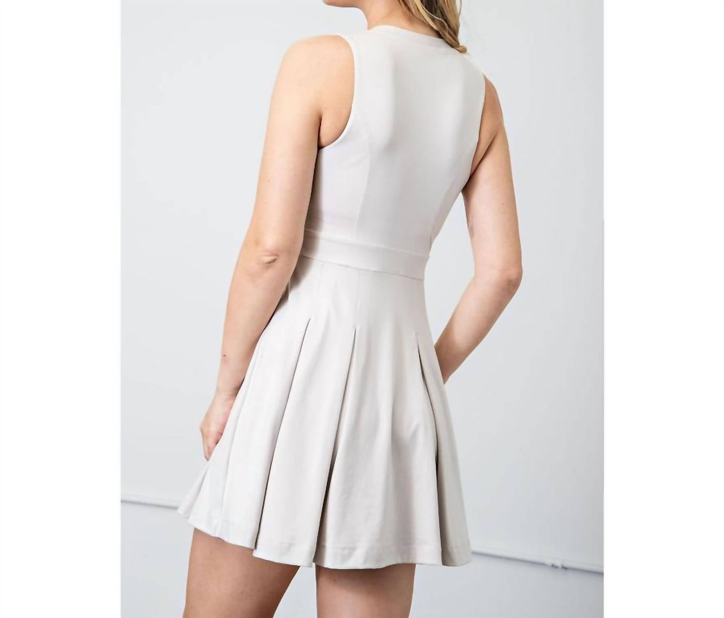 Rae Mode - V-neck Golf Dress With Undershorts
