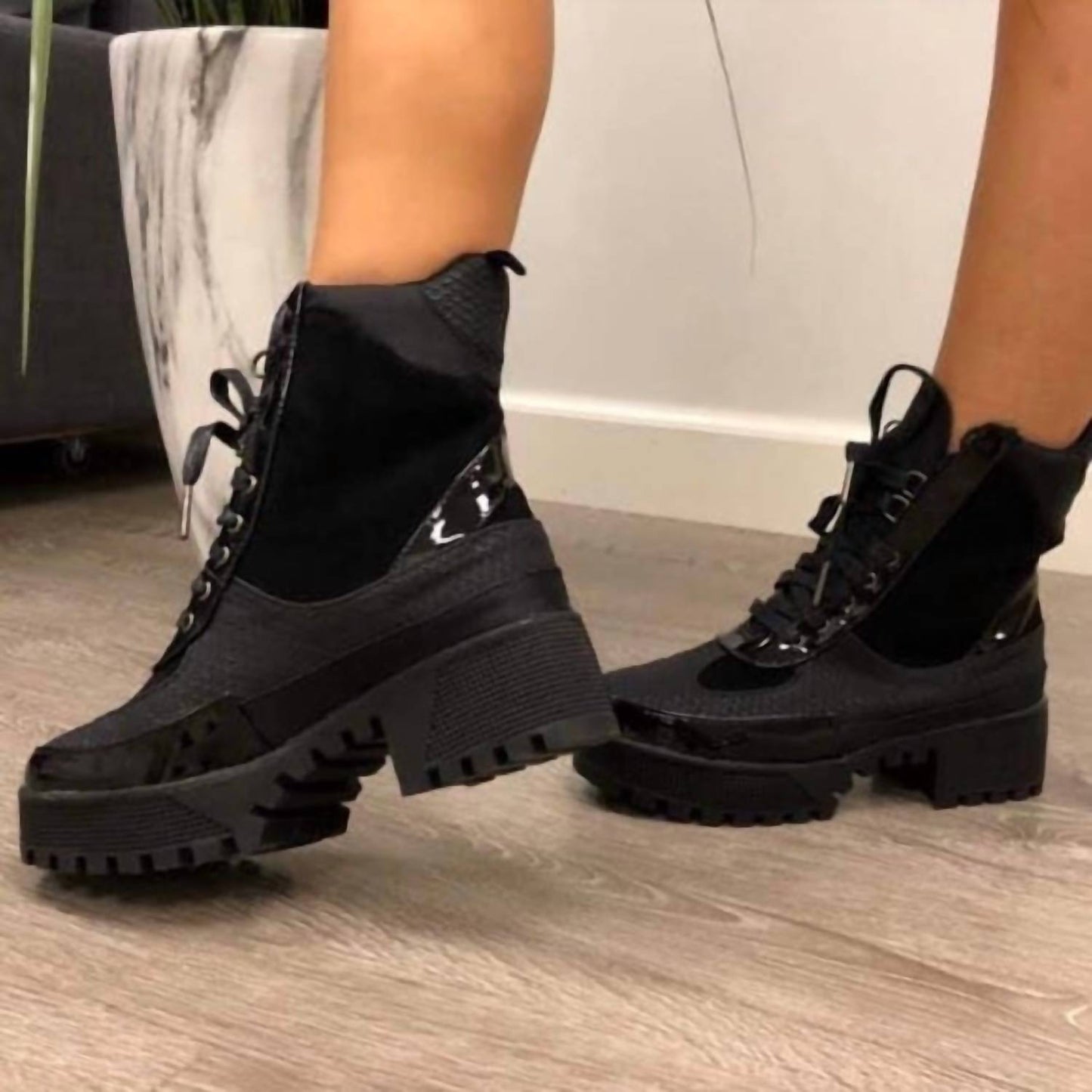 Cape Robbin - Women's Commander Combat Boots