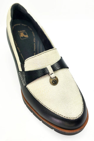 Revere - Women's Pamplona Wedge Loafer