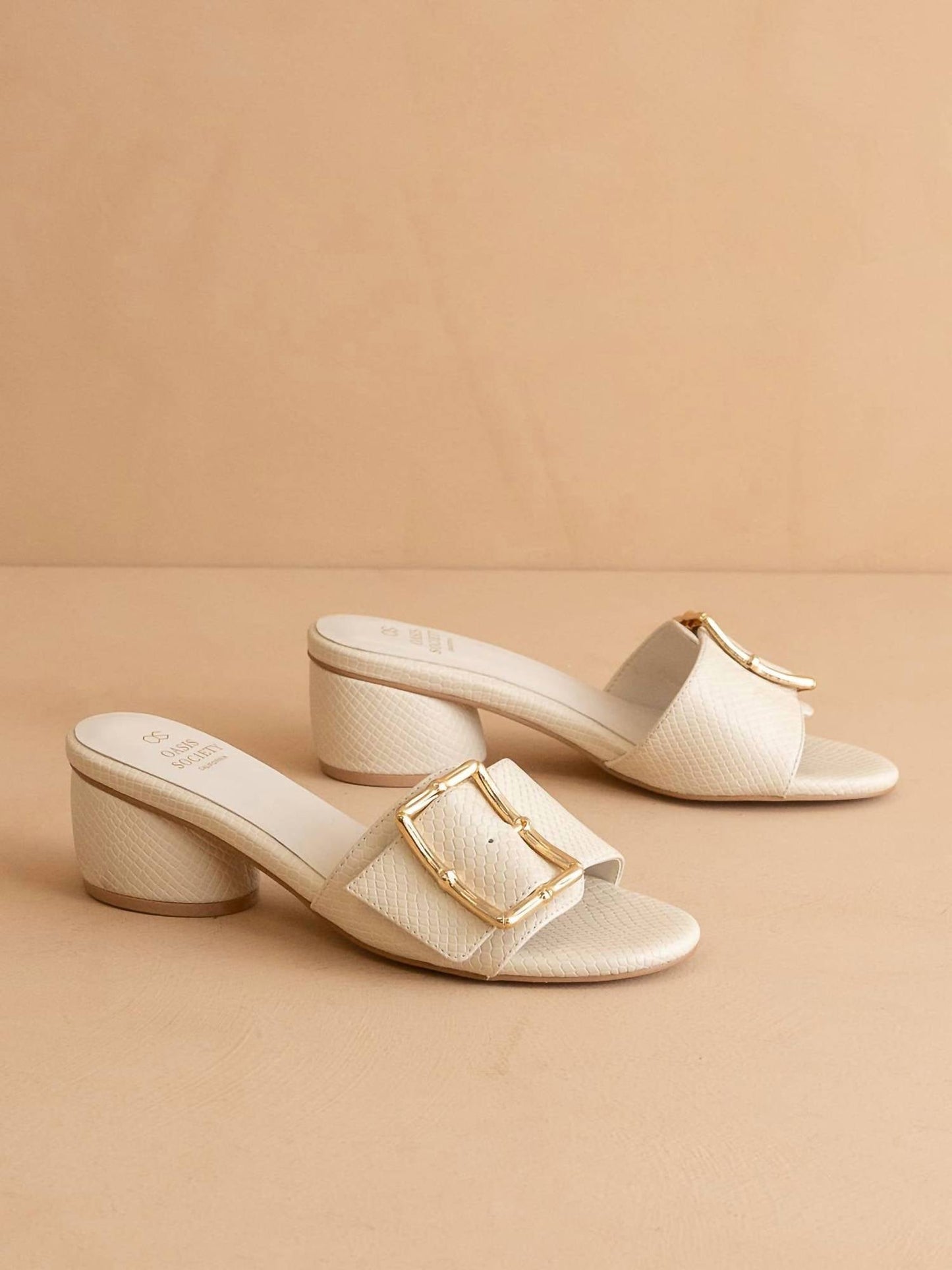 Oasis Society - Tucson Low Heel Sandal With Bamboo Buckle