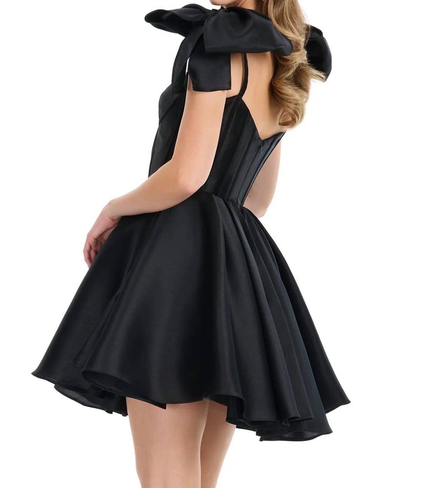 Ashleylauren - Sweetheart Neckline Mini Dress