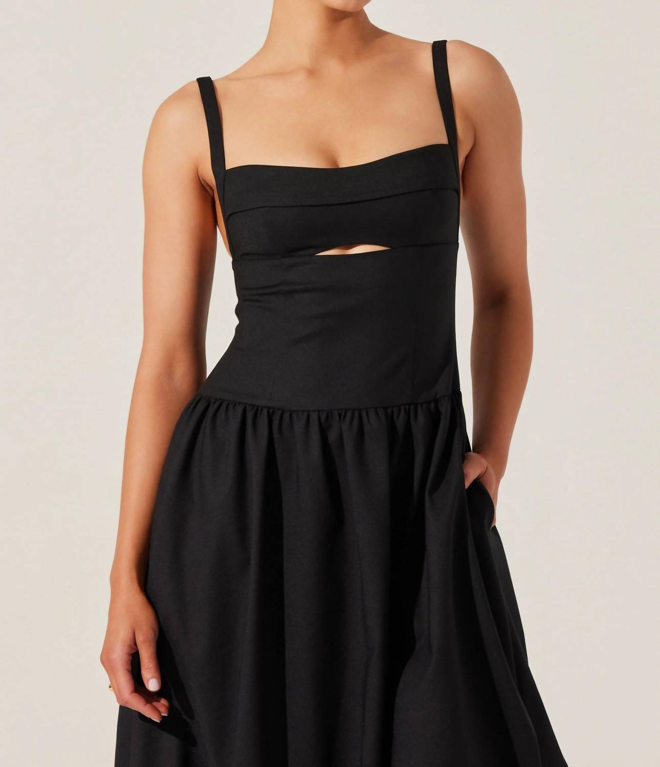 Astr - Jevi Sleeveless Bubble Midi Dress