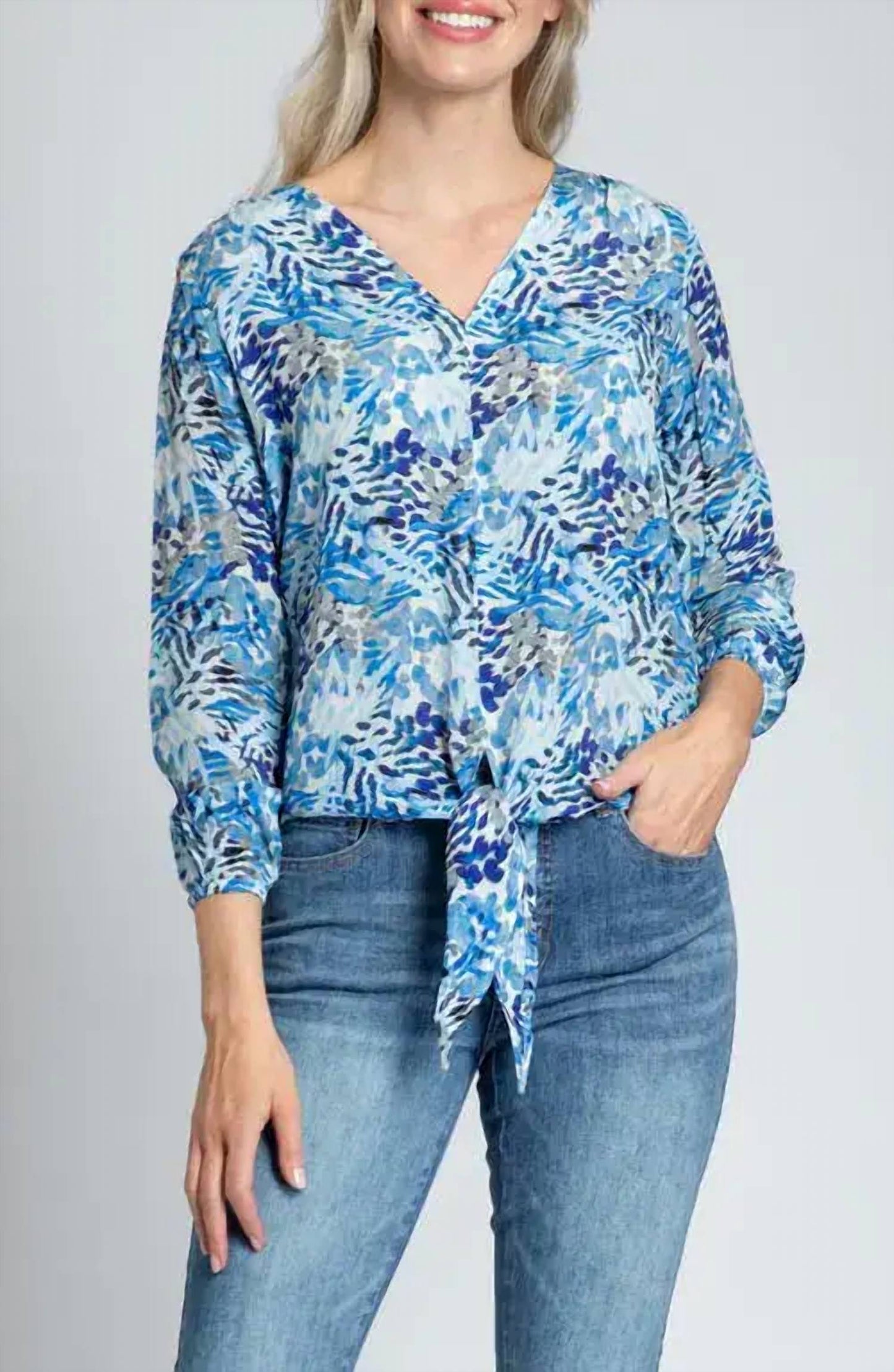 Apny - V-neck Tie Front Top