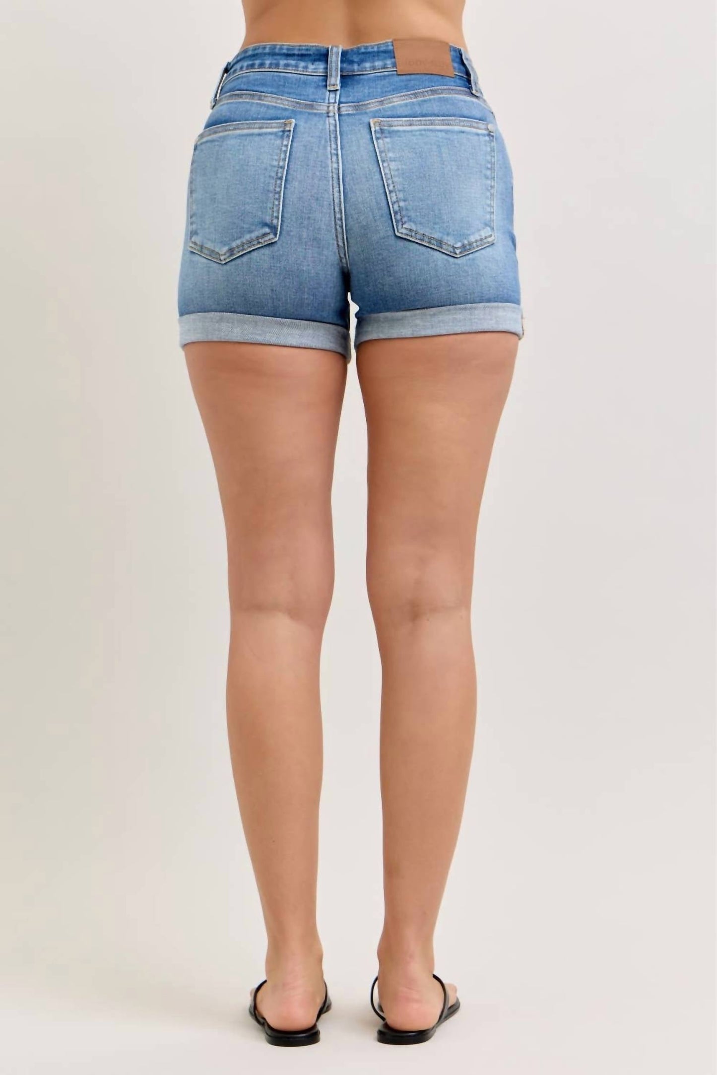 Judy Blue - Mid Rise Slim Shorts