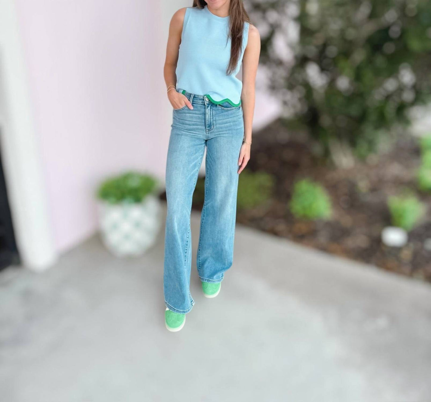 Entro - Women's Scallop Top