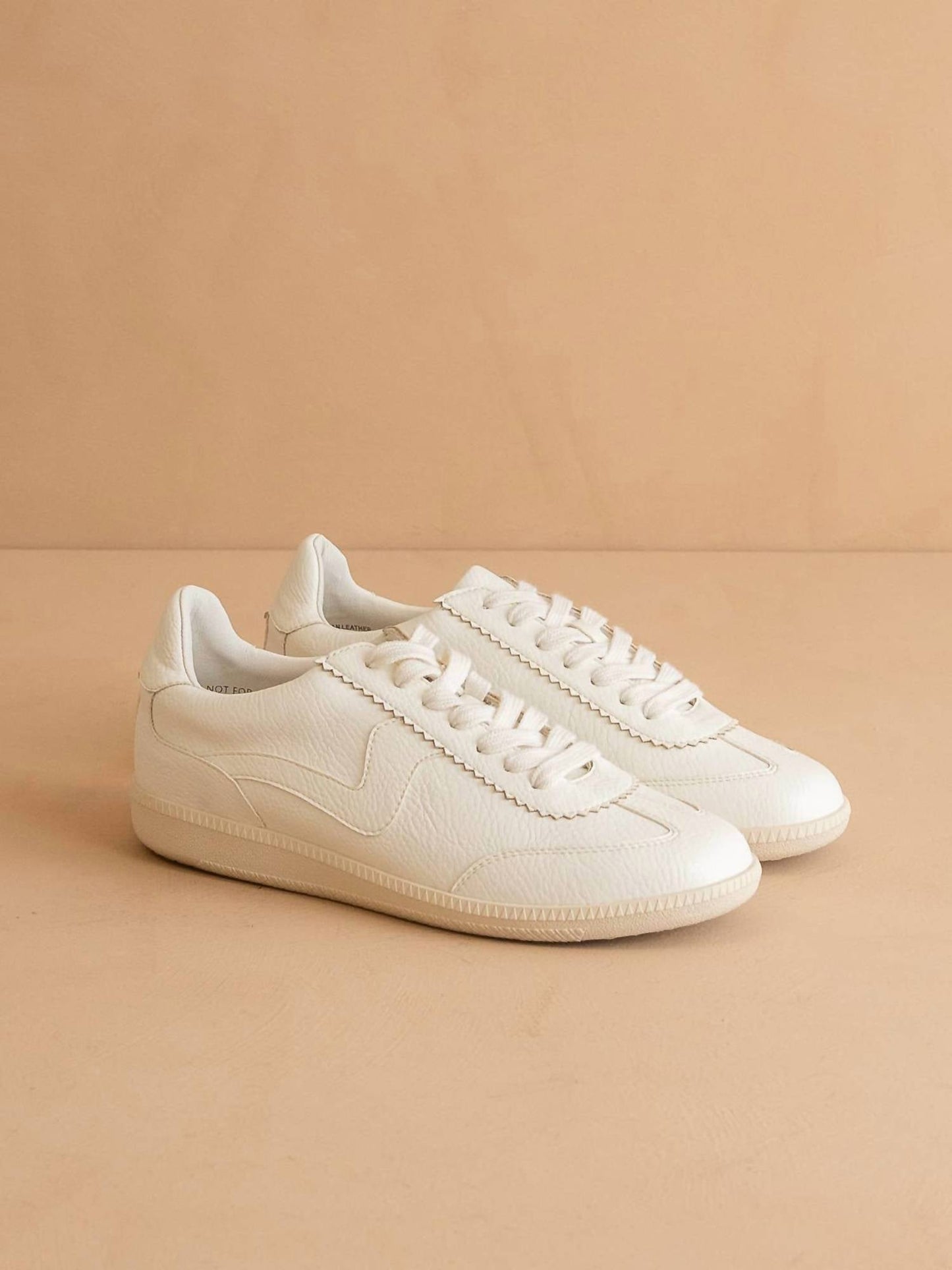 Oasis Society - Women's Kyla Classic Low Top Sneaker