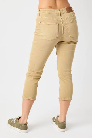 Judy Blue - Mid Rise Dyed Capri Jeans