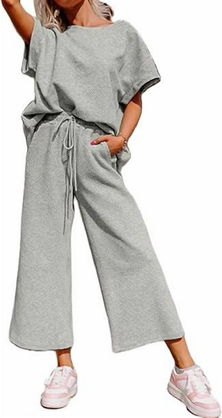 Aapparella - Textured T-shirt And Pant Set